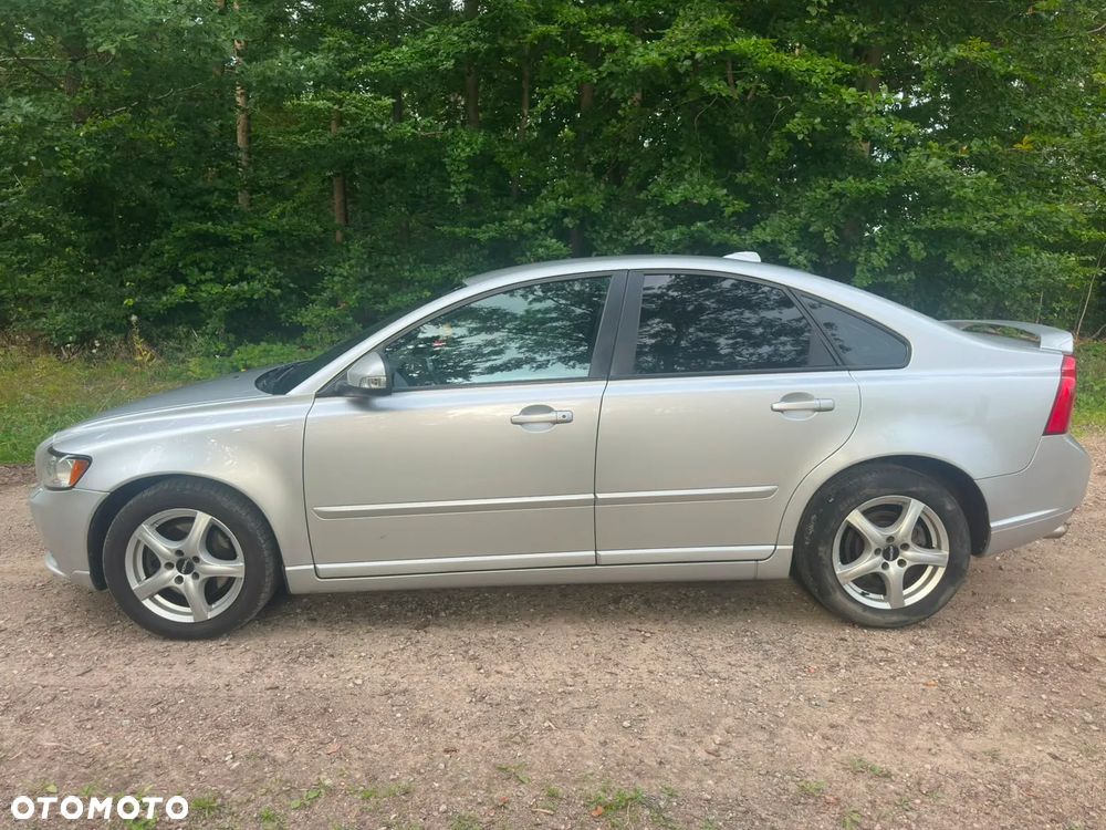 Volvo S40 D3 R-Design - 4