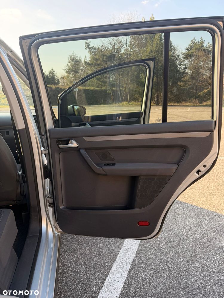 Volkswagen Touran 1.6 TDI DPF Comfortline DSG - 39