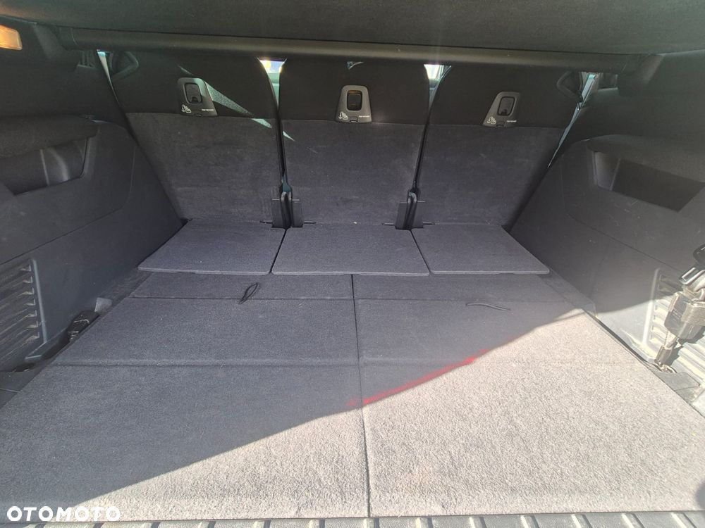 Peugeot 5008 1.6 THP Family 7os - 8