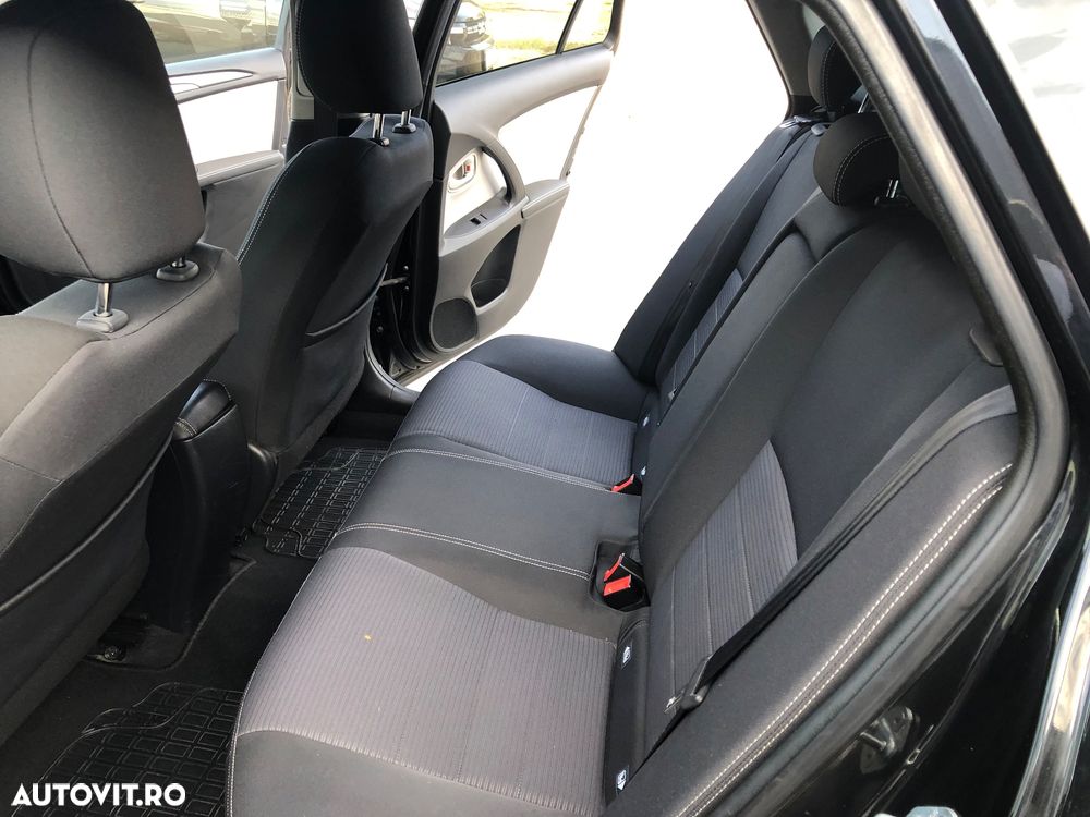 Toyota Avensis Touring Sports 1.6 D-4D Edition S+ - 12