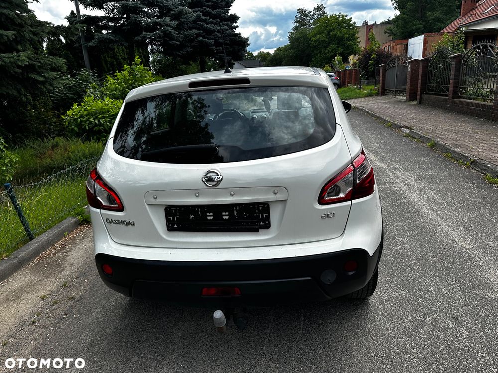Nissan Qashqai 2.0 dCi DPF tekna - 9