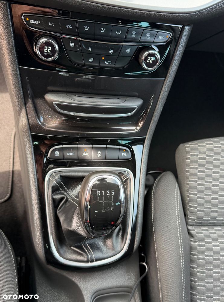 Opel Astra 1.4 Turbo Start/Stop Business - 12