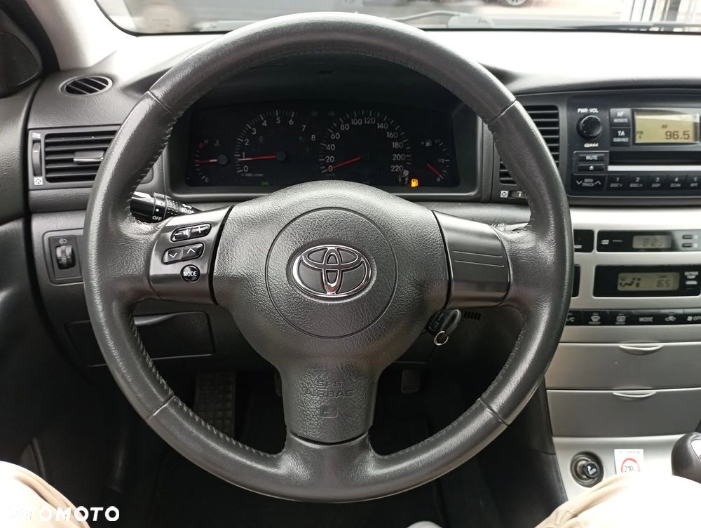 Toyota Corolla 1.6 VVT-i Sol - 11