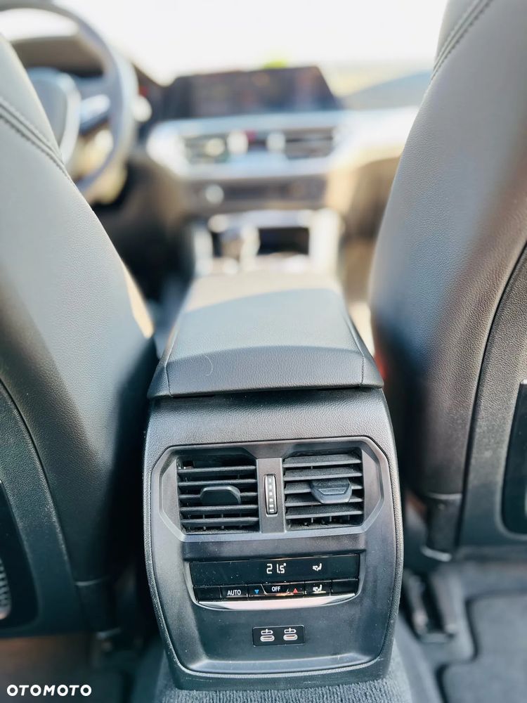 BMW Seria 3 320d xDrive Luxury Line sport - 31