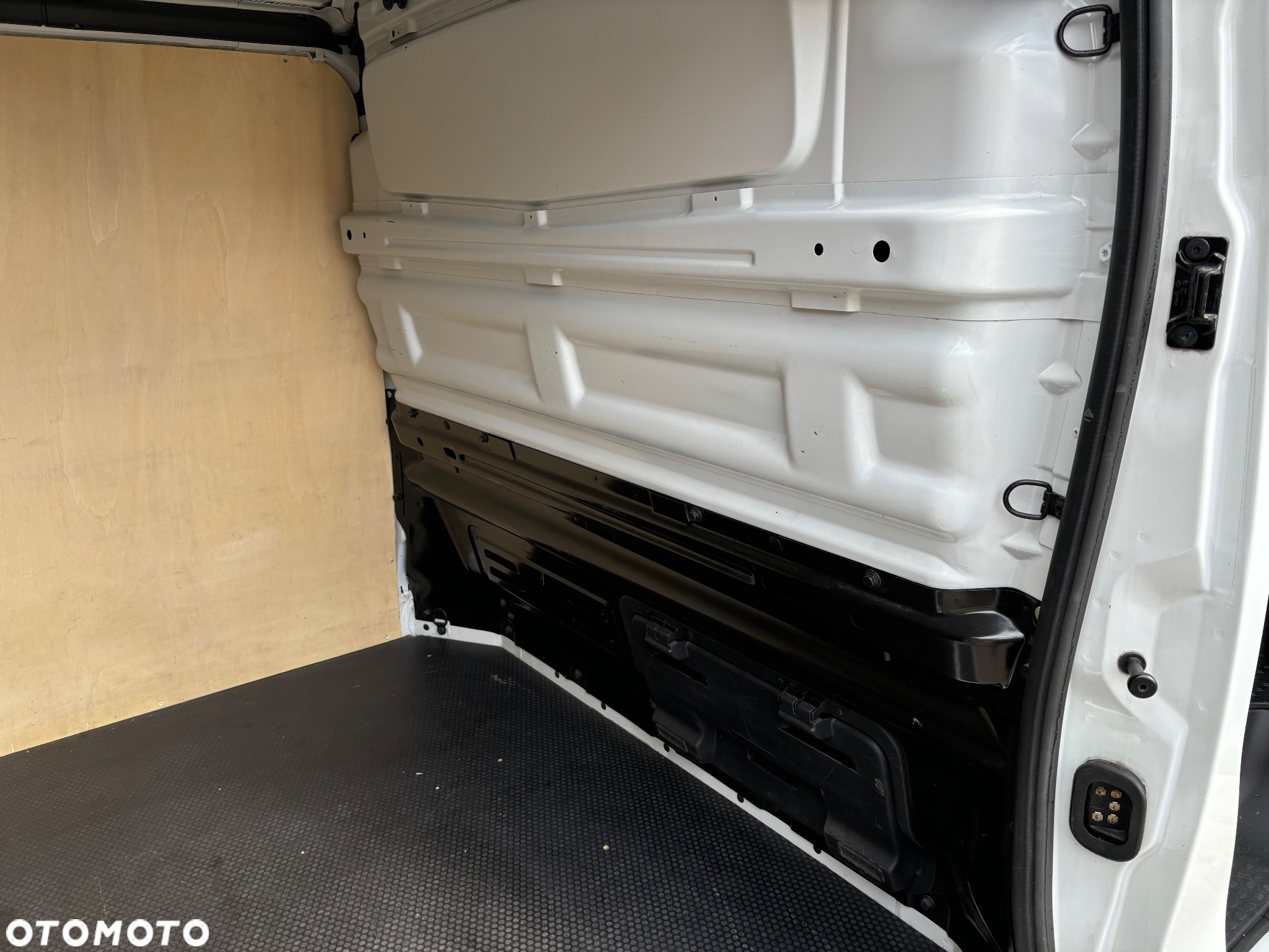 Renault Trafic - 18