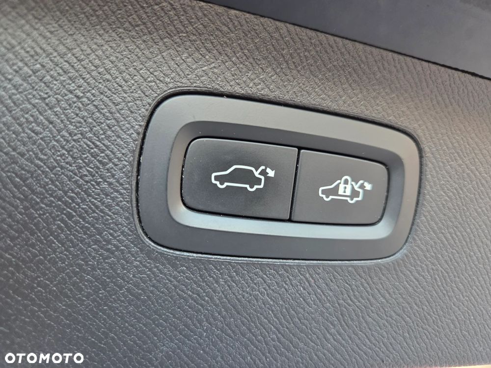 Volvo XC 90 T6 AWD Geartronic Momentum - 20