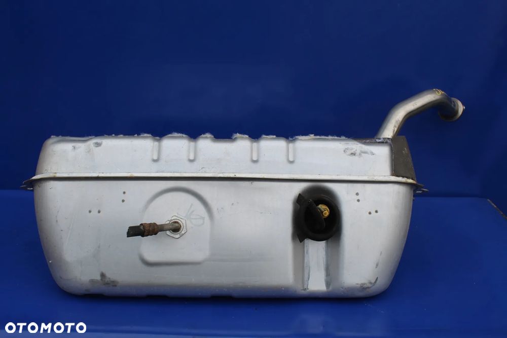 Zbiornik paliwa bak OE Mercedes W215 C215 CL500 A2154700520 - 1