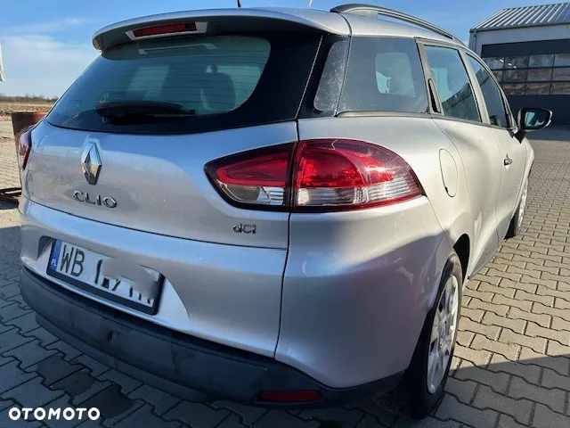Renault Clio - 10