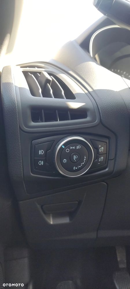 Ford Focus 1.0 EcoBoost Edition - 21