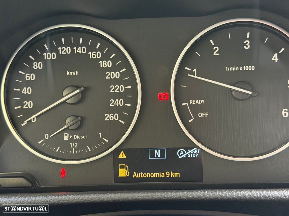 BMW 218 Active Tourer d Advantage - 30