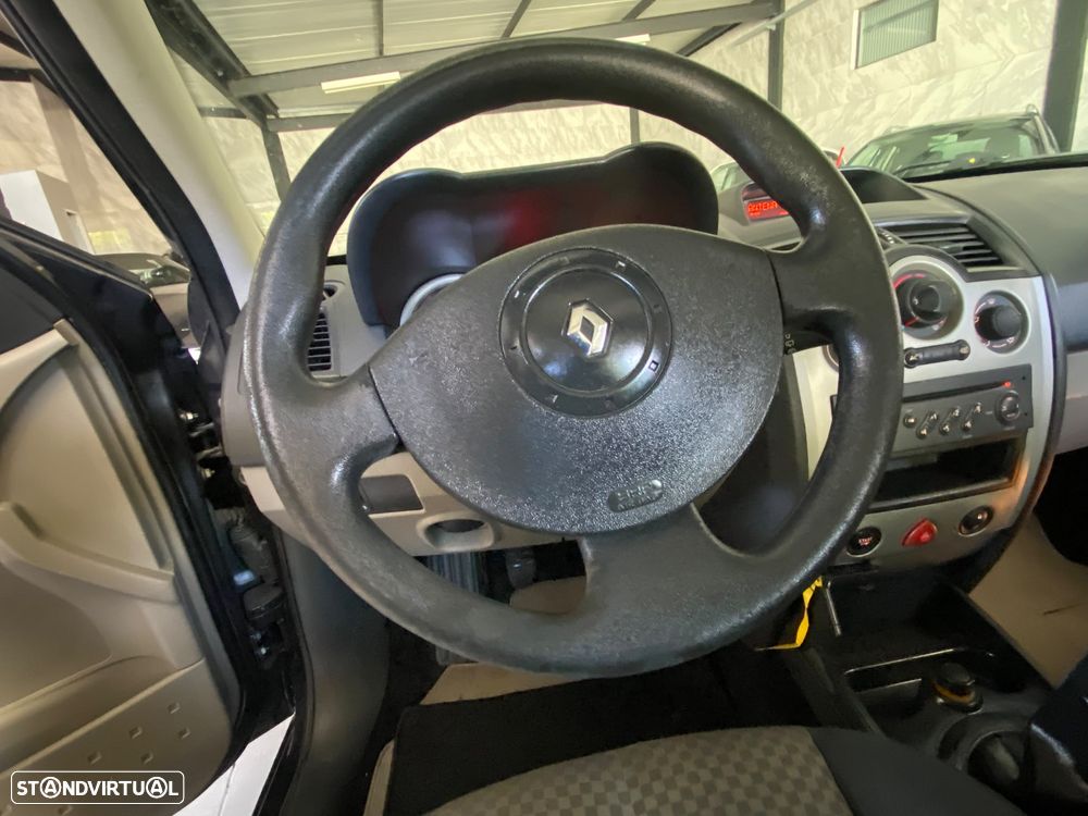 Renault Mégane Break 1.5 dCi Dynamique - 9