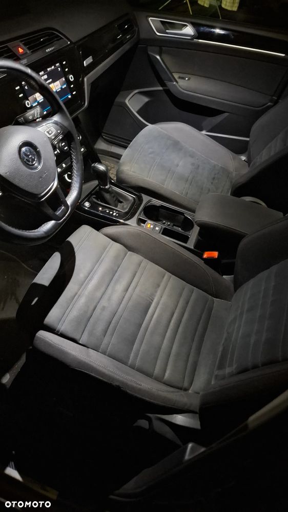 Volkswagen Touran - 8