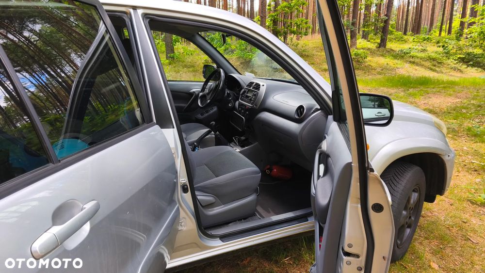 Toyota RAV4 2.0 VVT-i Sol - 7