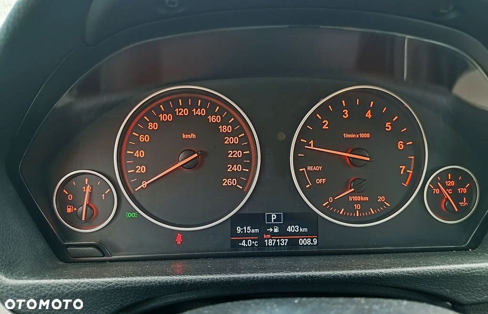 BMW Seria 3 320i - 8