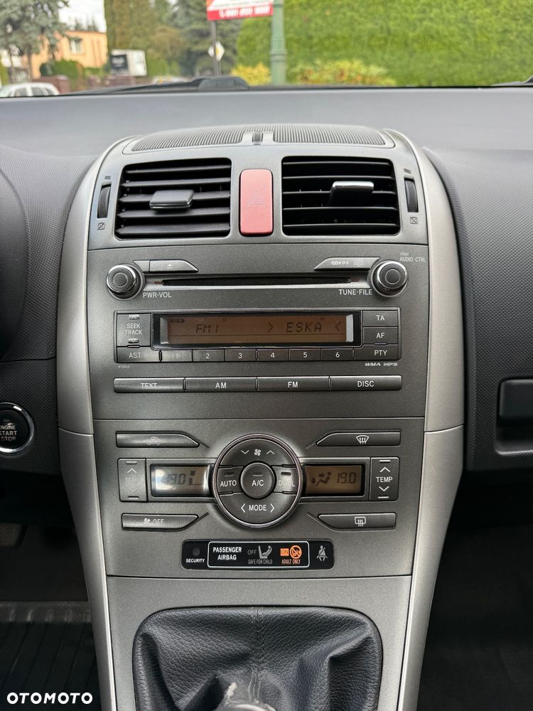 Toyota Auris 1.6 VVT-i Prestige - 15