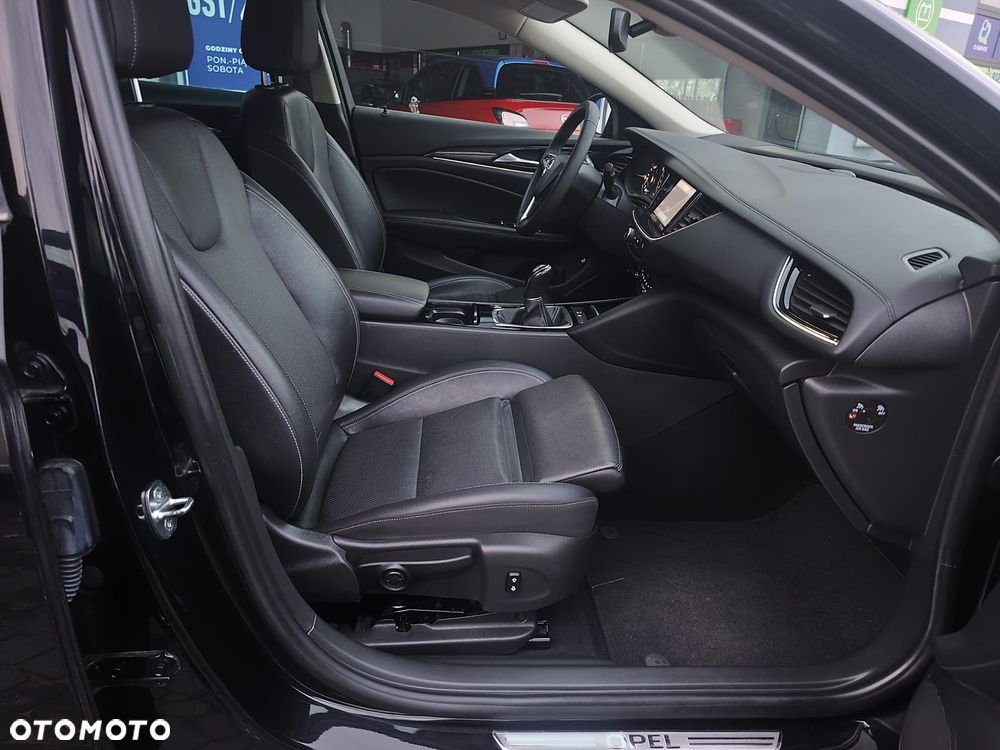 Opel Insignia - 21
