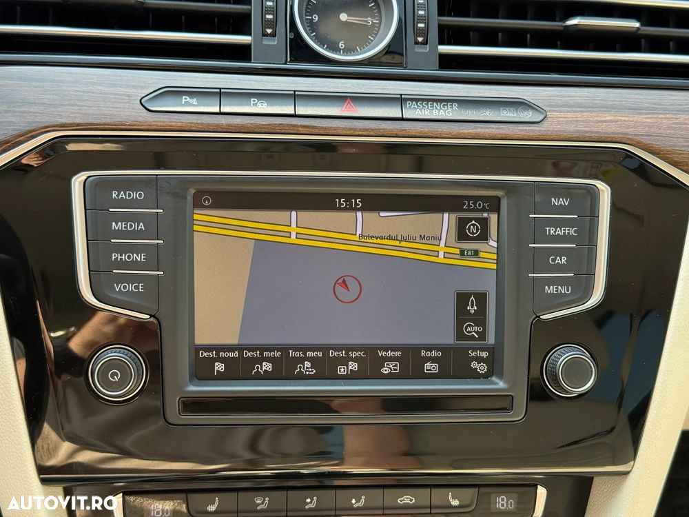 Volkswagen Passat 2.0 TDI DSG Highline - 22