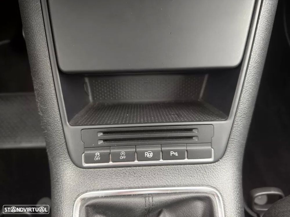 VW Tiguan 2.0 TDi Sport BlueMotion - 26