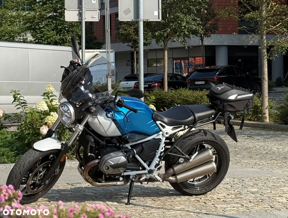 BMW R - 19