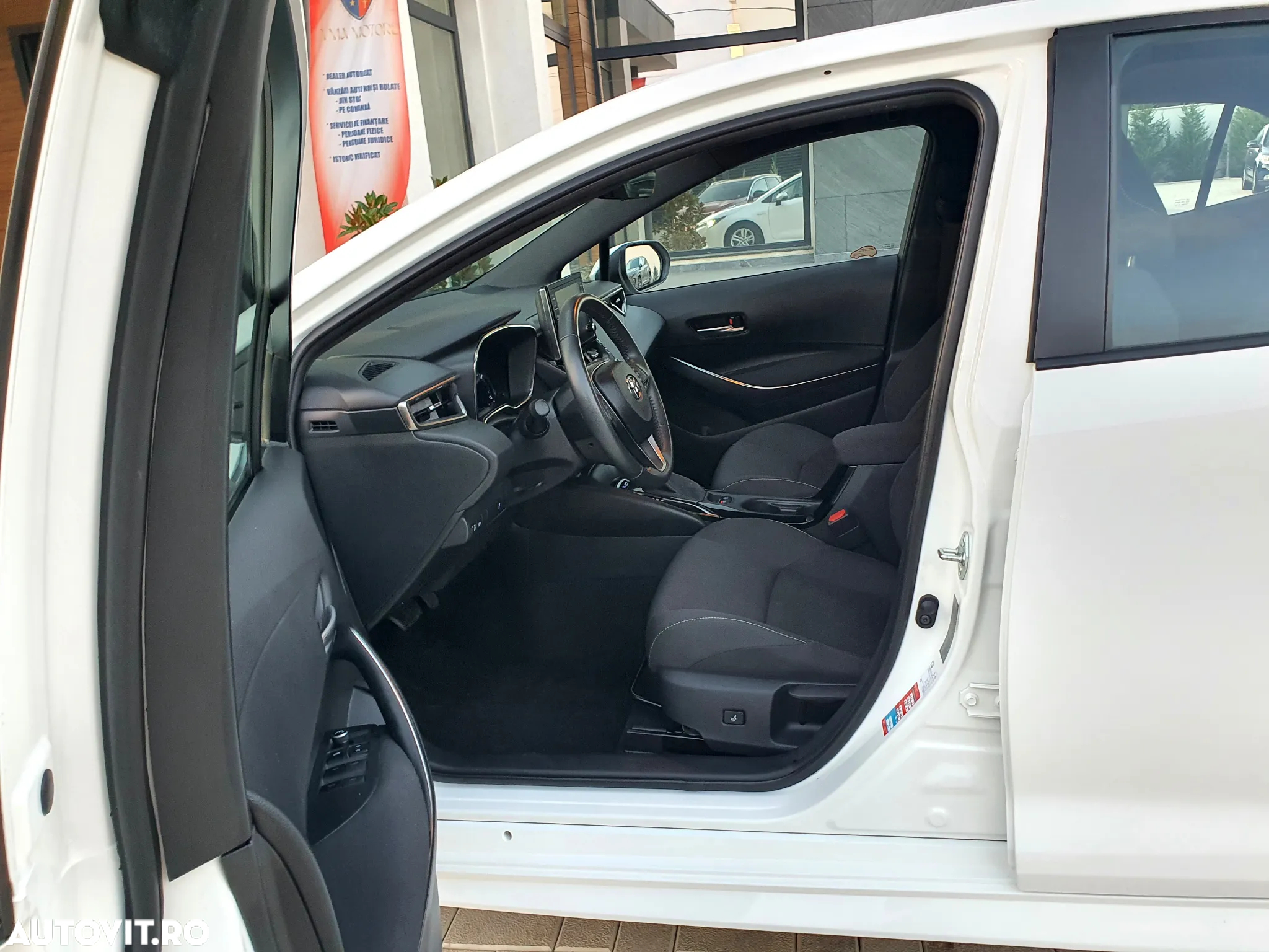 Toyota Corolla 1.8 HSD Dynamic - 14