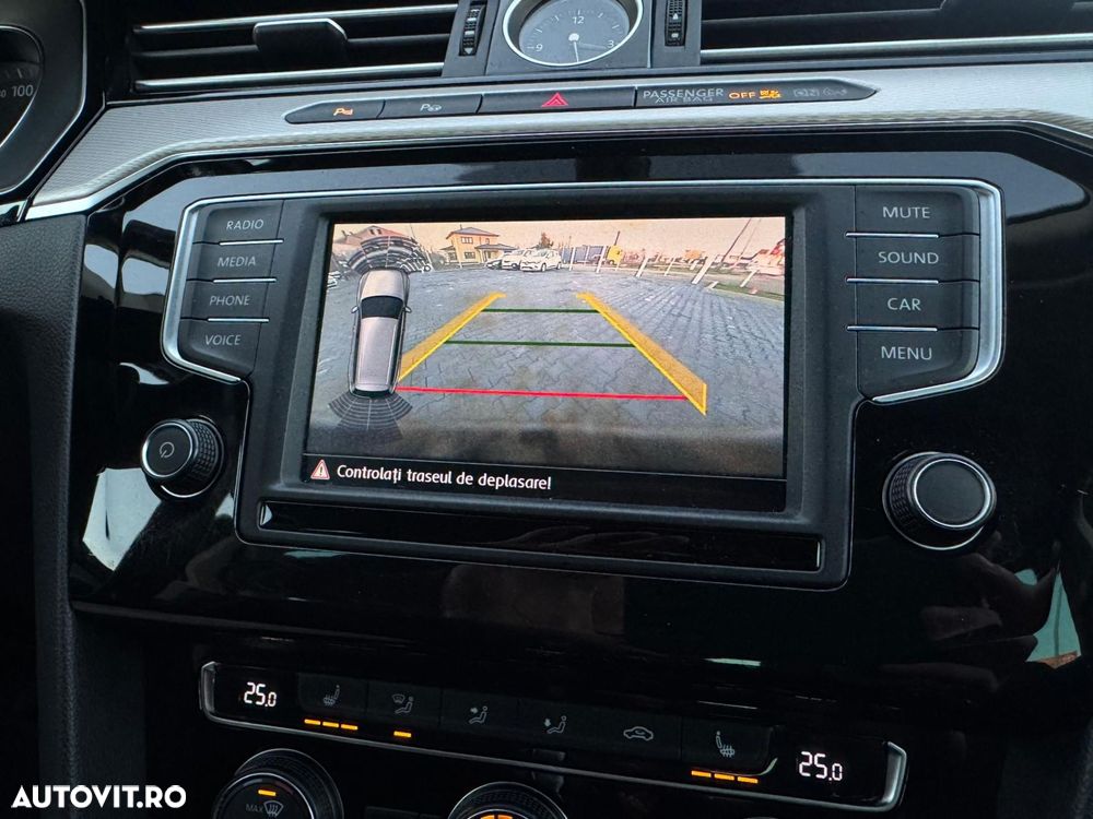 Volkswagen Passat Alltrack - 12