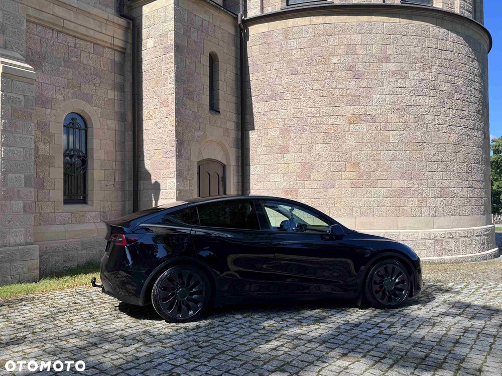 Tesla Y Model Performance Dual Motor AWD - 8
