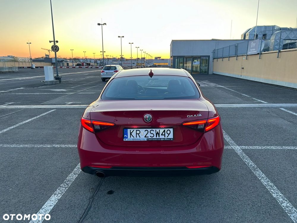 Alfa Romeo Giulia 2.0 Turbo Business - 5