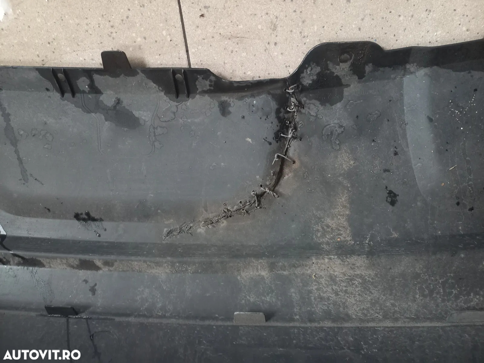 Bara Spate Dacia Duster Primul Model Mic defect La Fusta Originala - Dezmembrari Arad - 11
