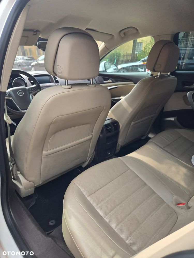 Opel Insignia - 16