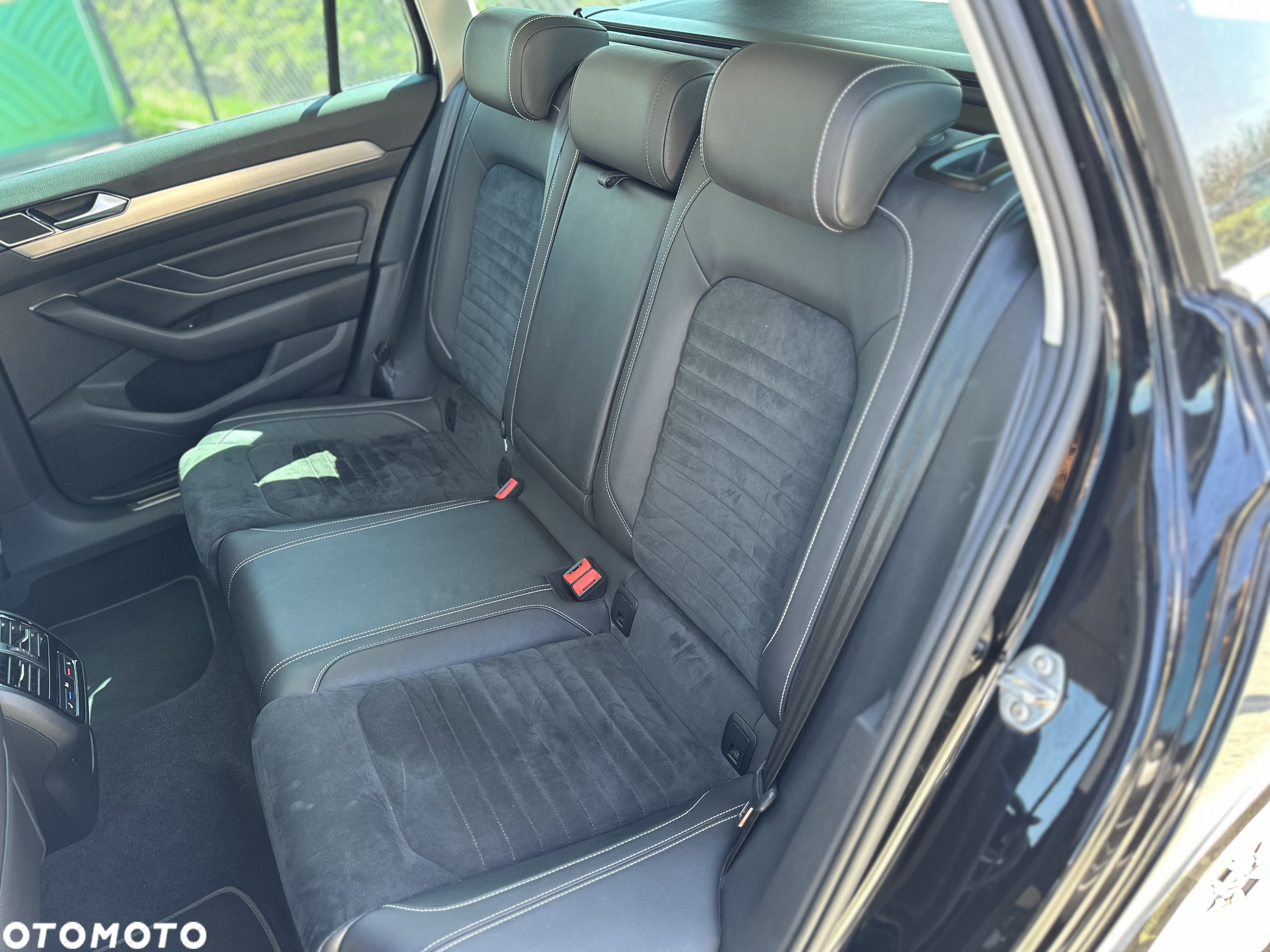 Volkswagen Passat Variant 2.0 TDI DSG (BlueMotion Technology) Trendline - 29