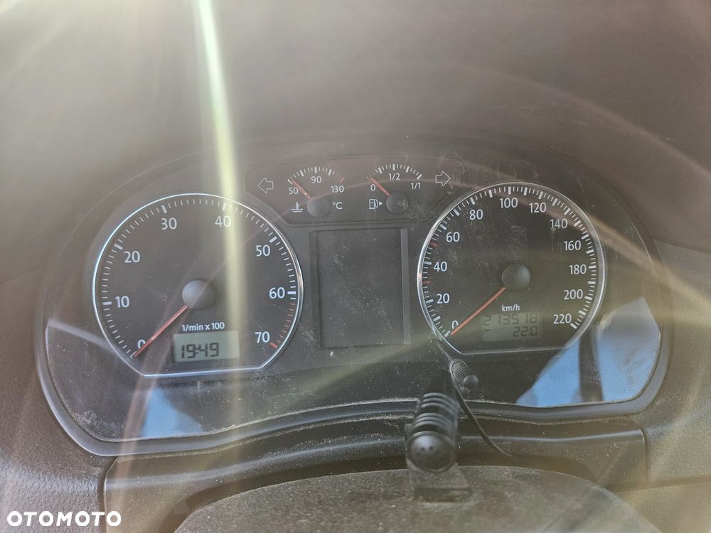 Volkswagen Polo 1.6 Goal - 24