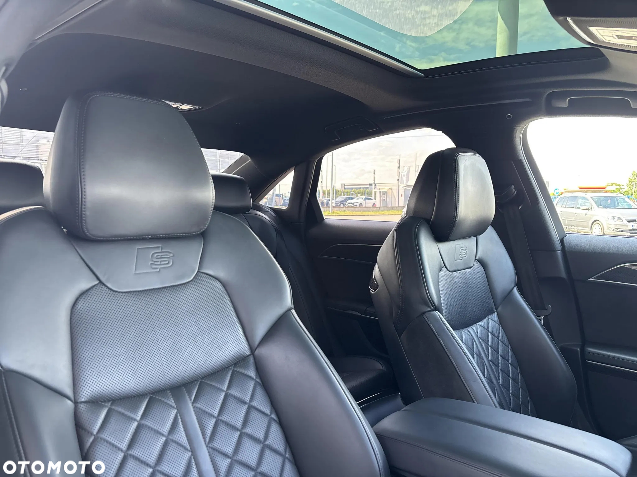 Audi S8 - 14