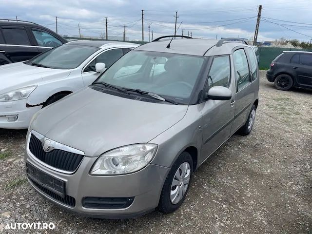 Dezmembrez Skoda Roomster 1.2 Benzina - 3
