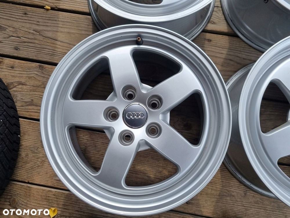 AUDI A4 B8,B9,8W0601025 ALU 7X16 ET35 5X112 4szt,bdb stan - 2