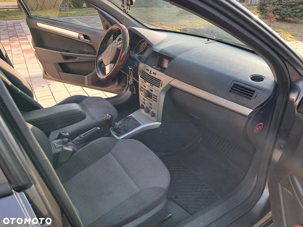 Opel Astra 1.9 CDTI 111 - 12