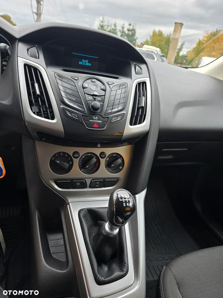 Ford Focus Turnier 1.6 TDCi ECOnetic 88g Start-Stopp-Sy Titanium - 14