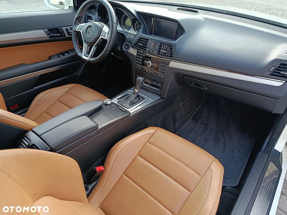 Mercedes-Benz Klasa E - 21