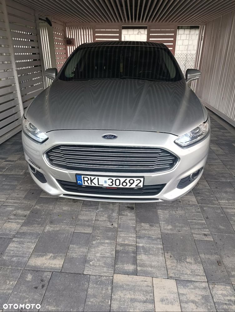Ford Fusion - 4