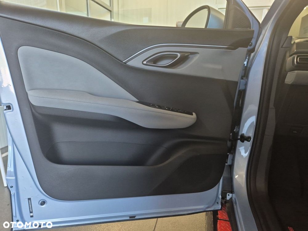 BYD Dolphin Surf - 13