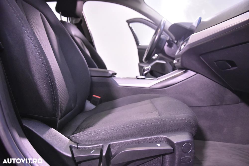 BMW Seria 3 320d Touring Aut. - 11