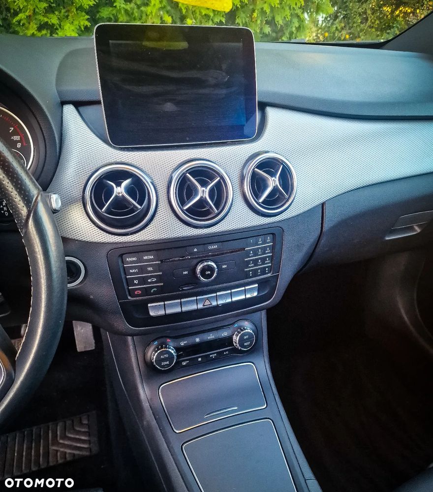 Mercedes-Benz Klasa B 250 4-Matic - 15