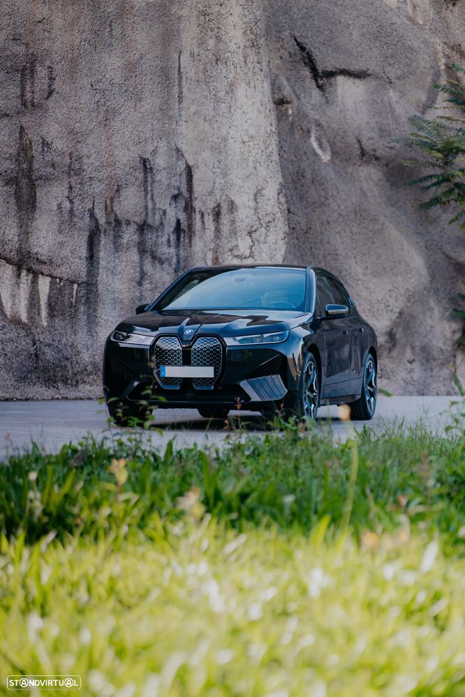 BMW iX xDrive40 - 29
