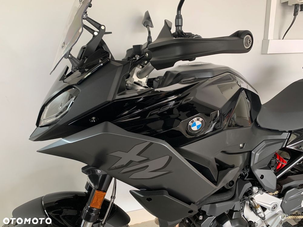 BMW XR - 3