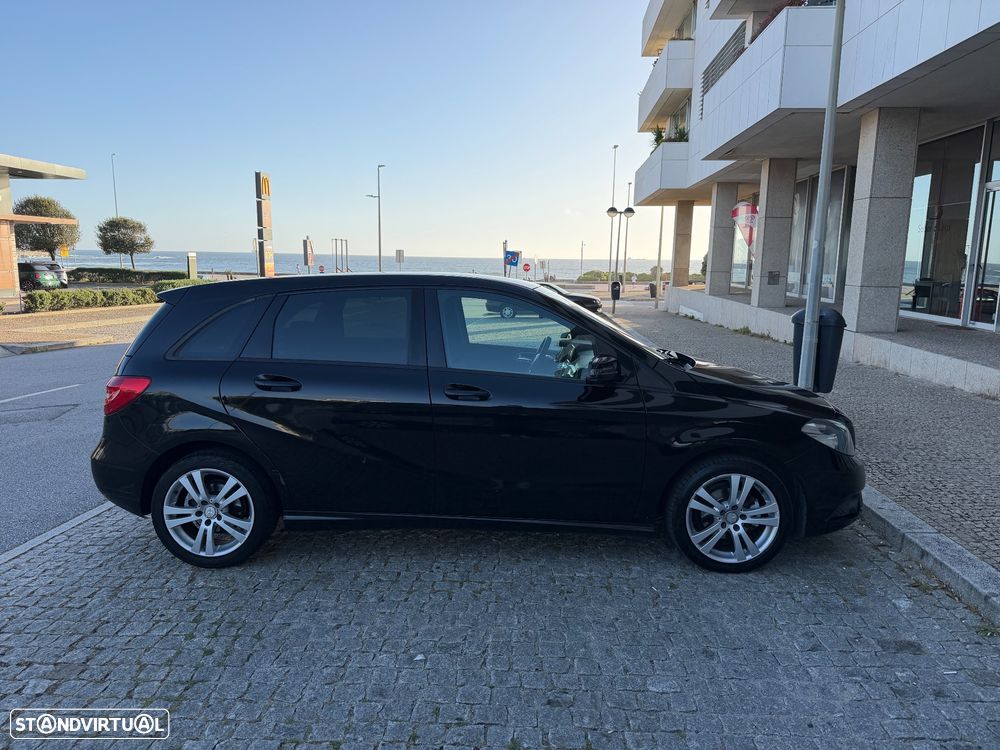 Mercedes-Benz B 180 CDI (BlueEFFICIENCY) - 4