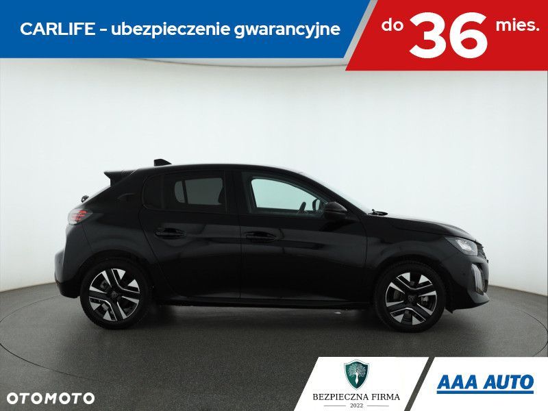 Peugeot 208 - 8
