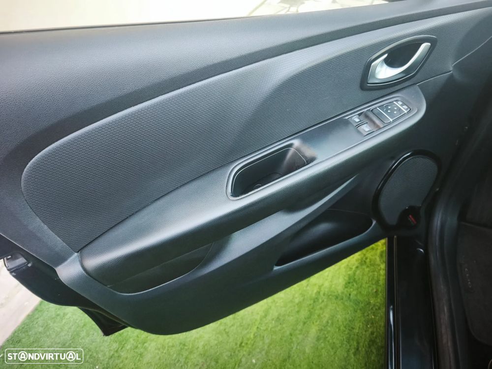 Renault Clio Sport Tourer Energy dCi 90 Business - 8