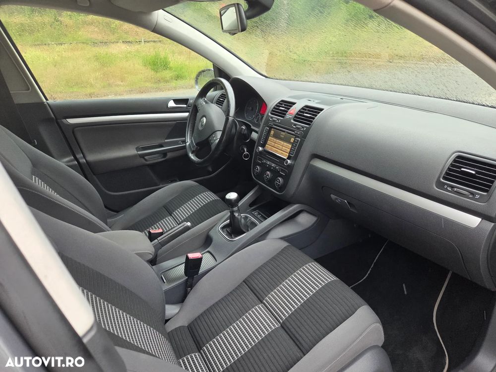 Volkswagen Golf - 9
