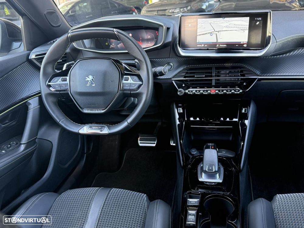 Peugeot 2008 1.2 PureTech GT EAT8 - 34