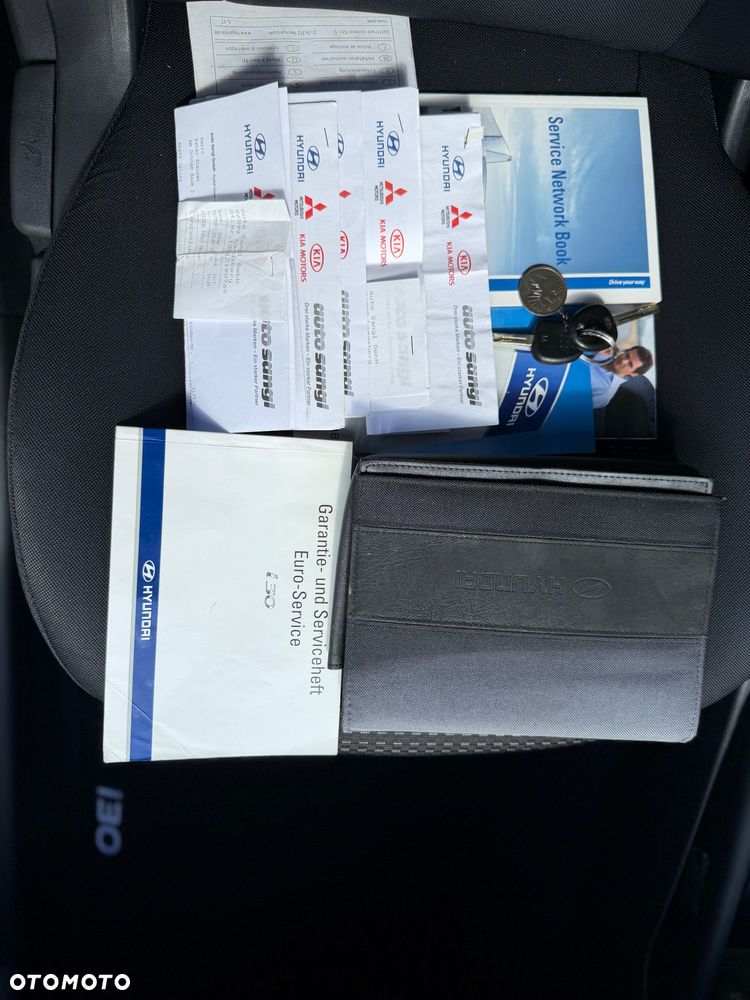 Hyundai i30 1.6 CRDi Base + World Cup - 11