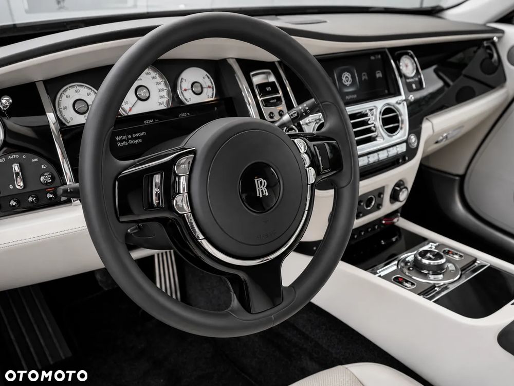 Rolls-Royce Wraith - 17